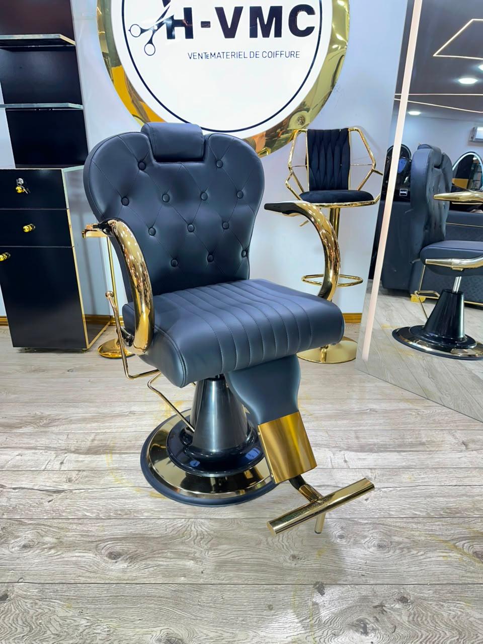 Chaise bras poisson capitonné